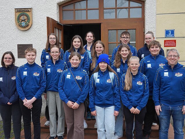 Gaujugendleitung, Gautrainer und die Kaderschützen freuen sich über ihren Sieg und bereiten sich nun auf das Finale in München vor.
