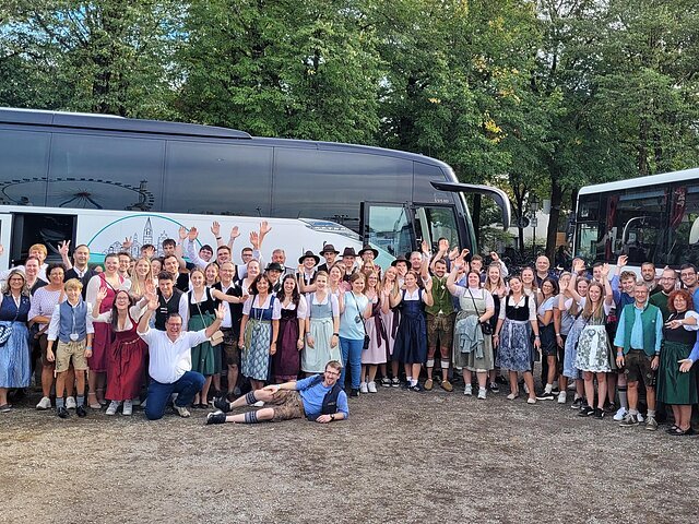 80 Teilnehmer aus dem Schützengau Pöttmes-Neuburg erlebten einen tollen Oktoberfeststart in München.
