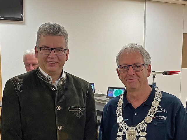 (v.l.) Bürgermeister Mirko Ketz und Gottfried Schmid